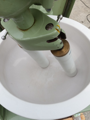 石川式<br>撹拌<br>擂潰機<br><br>ライカイ機