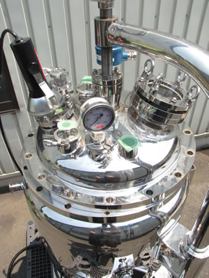 SUS撹拌槽<br>（T-102）