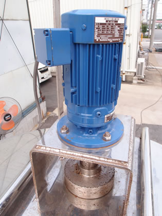 SUS<br>撹拌槽<br><br>パスチ<br>ライザー