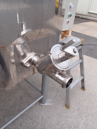 SUS<br>撹拌槽<br><br>パスチ<br>ライザー