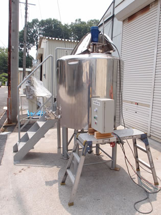 SUS<br>撹拌槽<br><br>パスチ<br>ライザー