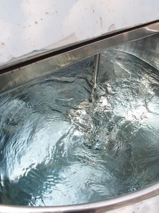 SUS<br>撹拌槽<br><br>パスチ<br>ライザー