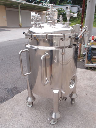 SUS316<br>ステンレス<br>タンク