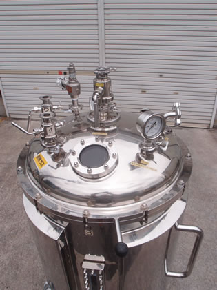 SUS316<br>ステンレス<br>タンク
