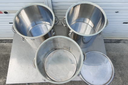 爪付きSUS<br>バケツタンク<br><br>