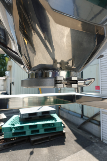 角型粉体<br>ホッパータンク<br><br>粉体用IBC