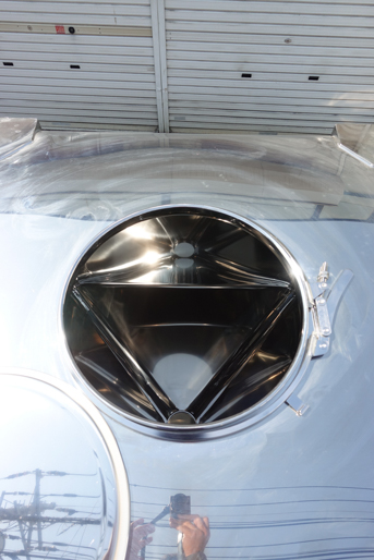 角型粉体<br>ホッパータンク<br><br>粉体用IBC