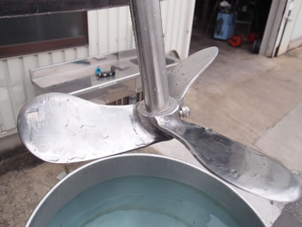 可搬式<br>撹拌機<br><br>スーパー<br>アジター