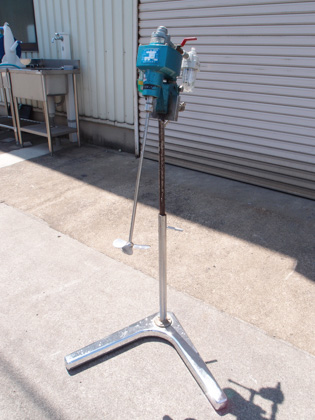 エアー<br>モーター式<br>可搬式<br>撹拌機