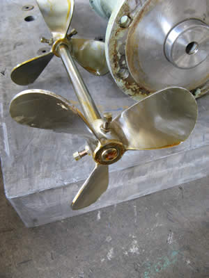 フランジ型<br>撹拌機