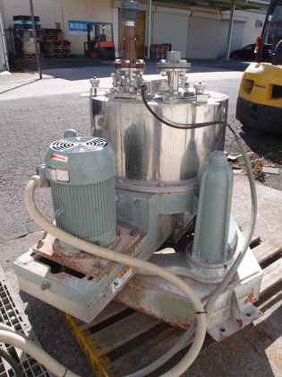 上部排出型<br>遠心分離機<br><br>バスケット<br>遠心分離機