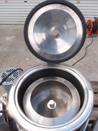 上部排出型<br>遠心分離機