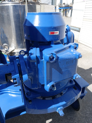 ケーシング<br>開放可能<br><br>上部排出型<br>遠心分離機