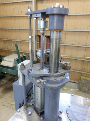 全自動式<br>底部排出型<br>遠心分離機