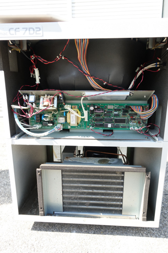 小型冷却型<br>遠心分離機