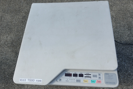 小型冷却型<br>遠心分離機