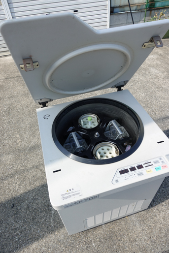 小型冷却型<br>遠心分離機