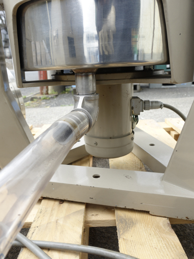 上部排出型<br>遠心分離機