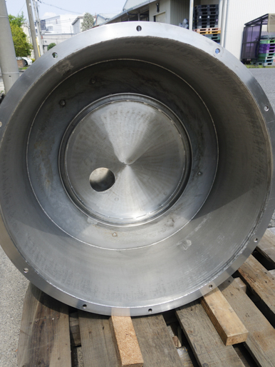 SUS316<br>バスケット式<br>上部排出型<br>遠心分離機