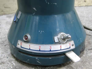 上部排出型<br>遠心分離機<br>バスケット型<br>卓上