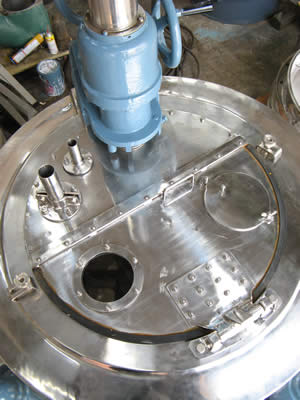 底部排出型<br>遠心分離機<br>バスケット型