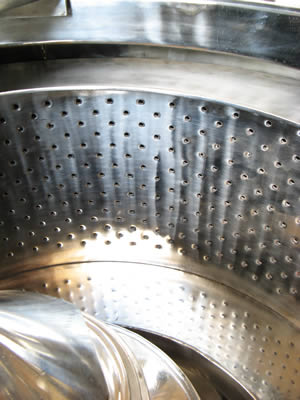 底部排出型<br>遠心分離機<br>バスケット型