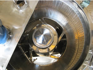 底部排出型<br>遠心分離機<br>バスケット型