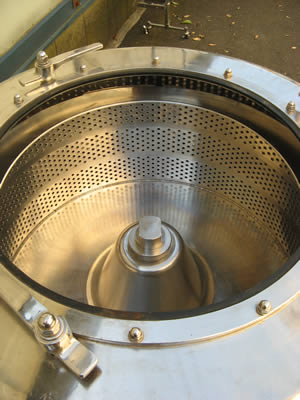 上部排出型<br>遠心分離機<br>バスケット型