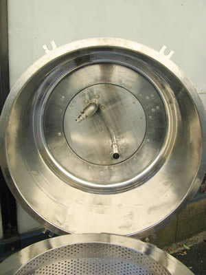 上部排出型<br>遠心分離機<br>バスケット型