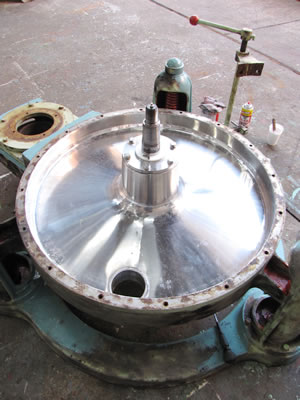 上部排出型<br>遠心分離機<br>バスケット型