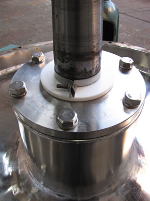 上部排出型<br>遠心分離機<br>バスケット型