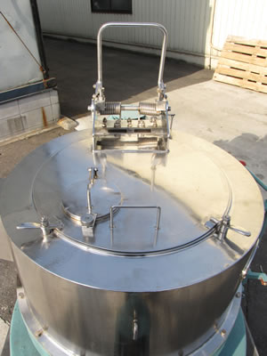 上部排出型<br>遠心分離機<br>バスケット型