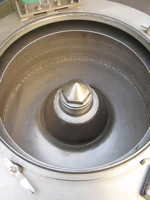 上部排出型<br>遠心分離機<br>バスケット型