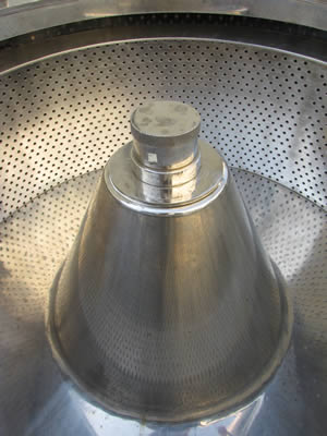 上部排出型<br>遠心分離機<br>バスケット型