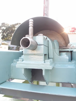 連続式<br>遠心分離機<br><br>デカンター