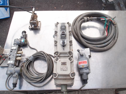 連続式<br>遠心分離機<br><br>デカンター