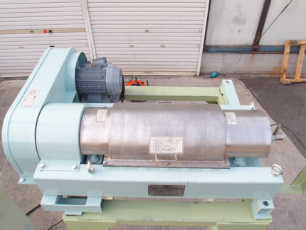 連続式<br>遠心分離機<br><br>デカンター