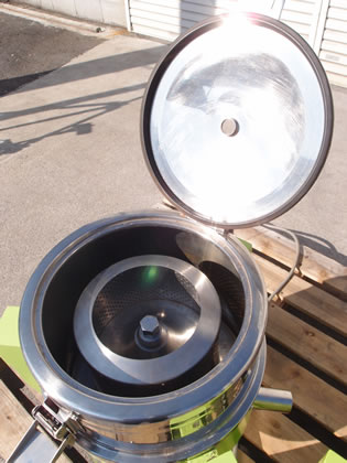 上部排出型<br>遠心分離機