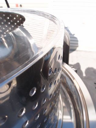 ケーシング<br>開閉型<br>上部排出型<br>遠心分離機