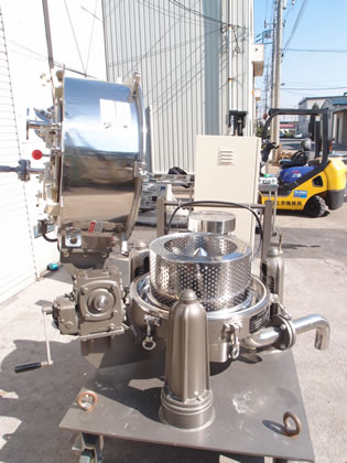 ケーシング<br>開閉型<br>上部排出型<br>遠心分離機