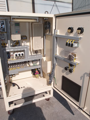 ケーシング<br>開閉型<br>上部排出型<br>遠心分離機