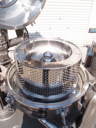 ケーシング<br>開閉型<br>上部排出型<br>遠心分離機