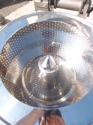 ケーシング<br>開閉型<br>上部排出型<br>遠心分離機