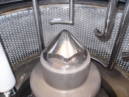 全自動<br>底部排出型<br>遠心分離機