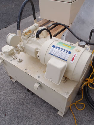 全自動<br>底部排出型<br>遠心分離機