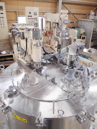 全自動<br>底部排出型<br>遠心分離機