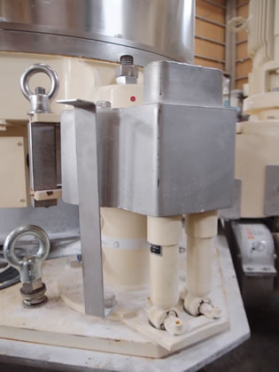 全自動<br>底部排出型<br>遠心分離機