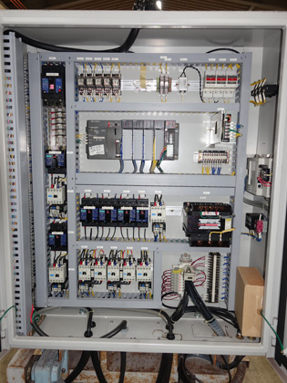 小型<br>全自動<br>圧搾式<br>フィルター<br>プレス