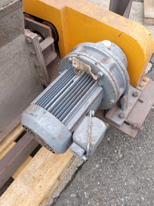 小型<br>全自動<br>圧搾式<br>フィルター<br>プレス