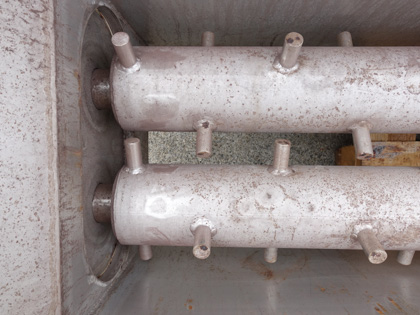 小型<br>全自動<br>圧搾式<br>フィルター<br>プレス